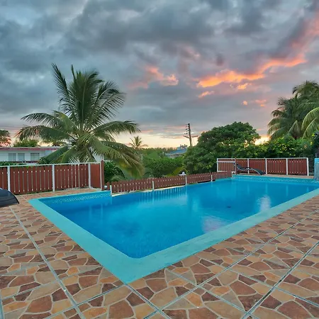 Hibiscus Villa 4*